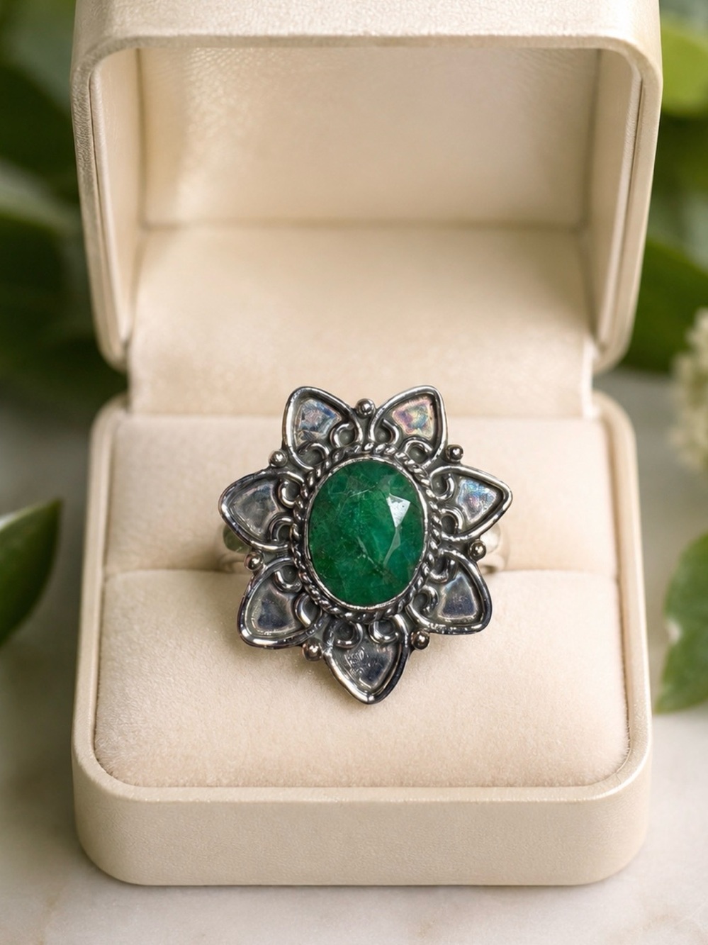 Ring Genuine Emerald Gemstone 925 Sterling Silver Floral Decorative